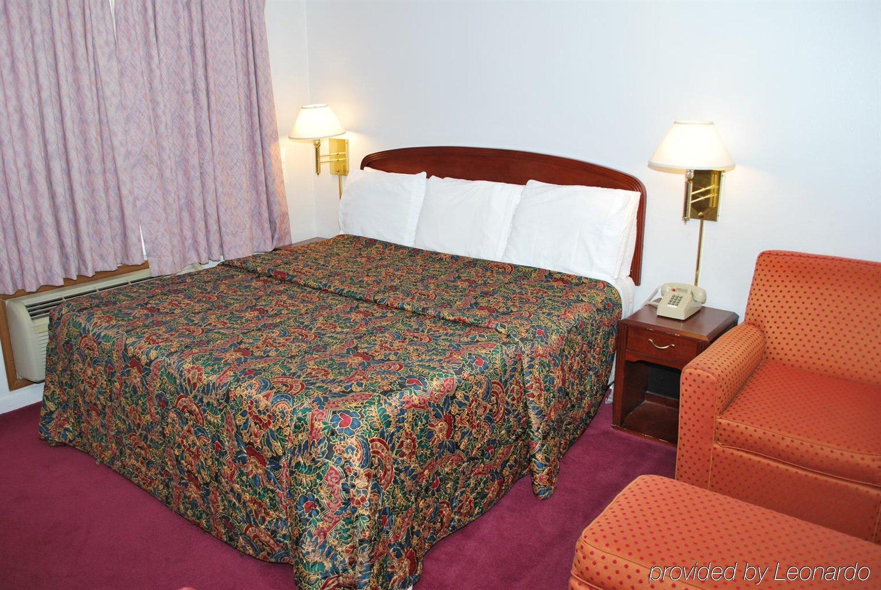 Majestic Inn & Suites Klamath Falls Room photo