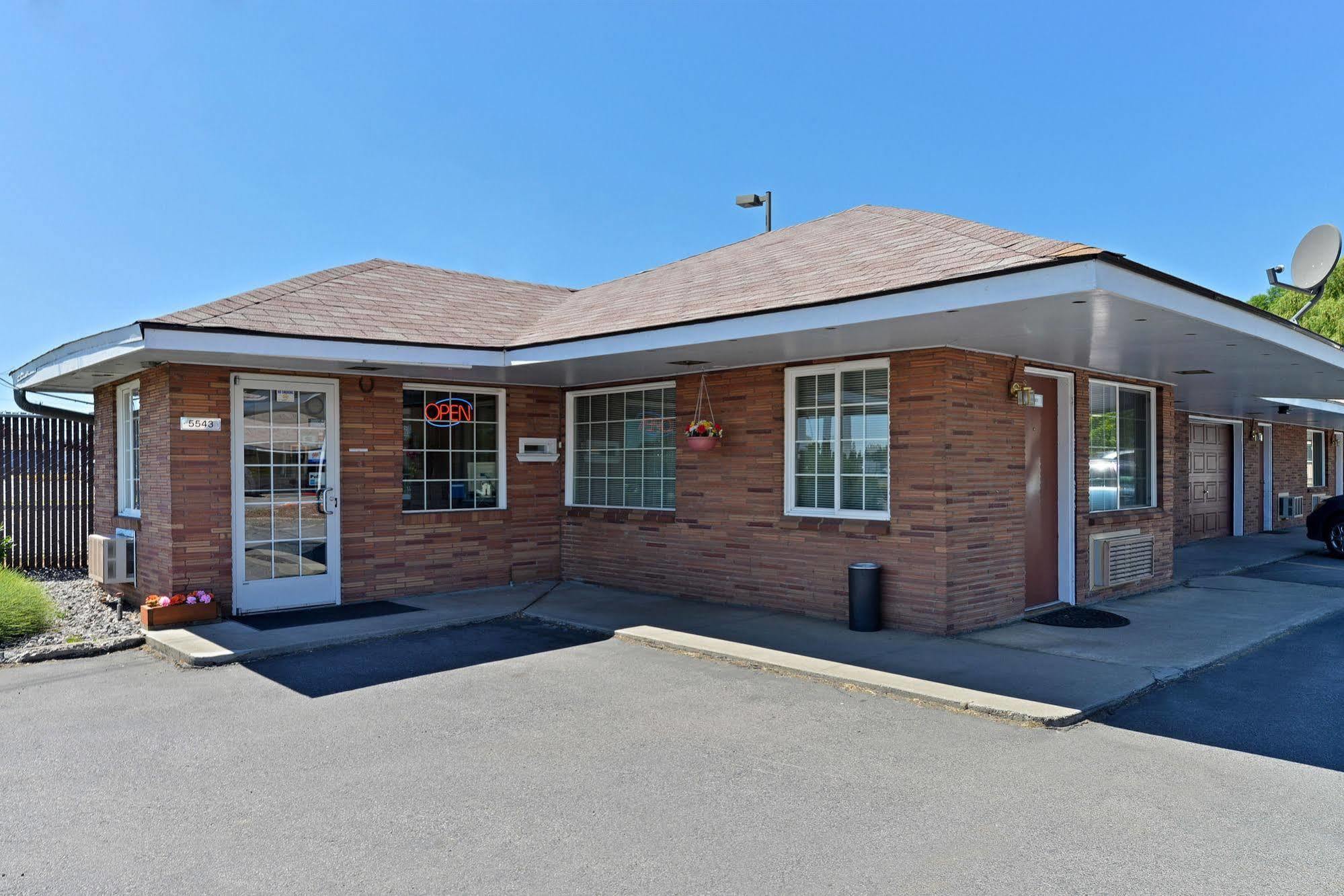 Majestic Inn & Suites Klamath Falls Exterior photo
